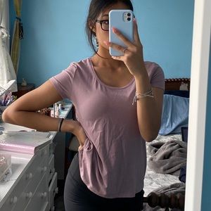 mauve scoop neck H&M tee